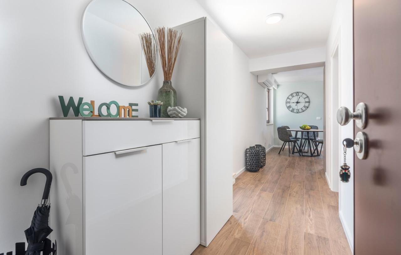 Just Renovated Stylish 2 Bedrooms Apartment Only A Few Steps From The Beach! Novigrad Istria Kültér fotó
