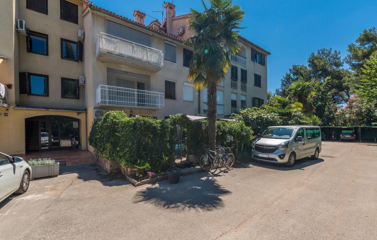 Just Renovated Stylish 2 Bedrooms Apartment Only A Few Steps From The Beach! Novigrad Istria Kültér fotó